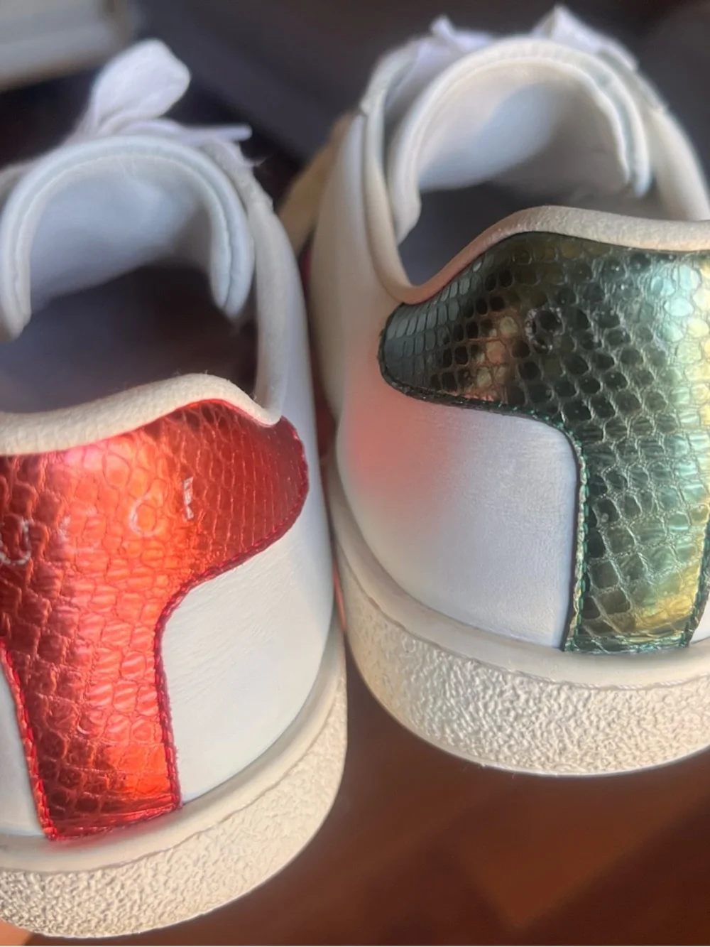 Gucci White Leather Low-Top Sneakers with Green and Red Web and Gold Bee - Picture 6 of 6
